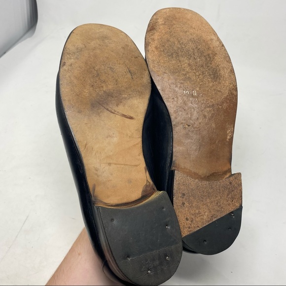 Gucci Black Leather Loafers with Gold Accents - Picture 11 of 13